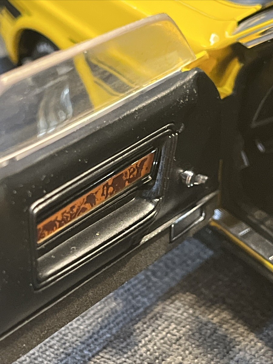 ミニカー AUTO ART( Ford Mustang GT )MILLENNIUM. Autoart MILLENNIUM 1/18 scale FORD MUSTANG MACH ⅠFrom Japan