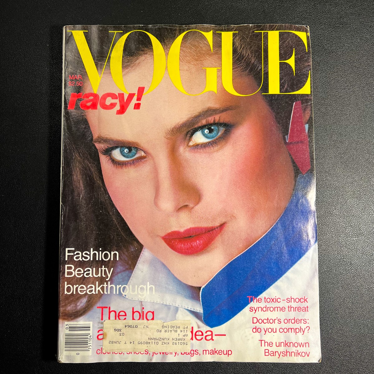 女性情報誌 Vogue Deutsch Magazine March 2022 女性情報誌