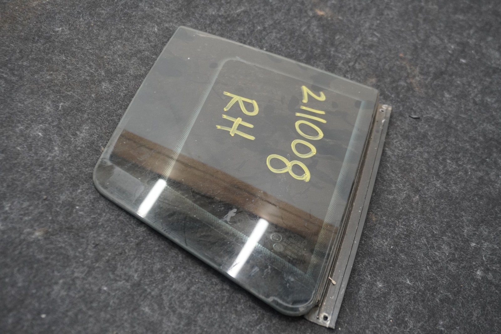Rear Right Passenger Quarter Window Glass OEM 420845300 Audi R8 Type 42 2008-15