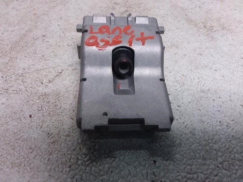Maserati Ghibli 2017 Lane keep assist camera P/N 670101172 Photo - $135