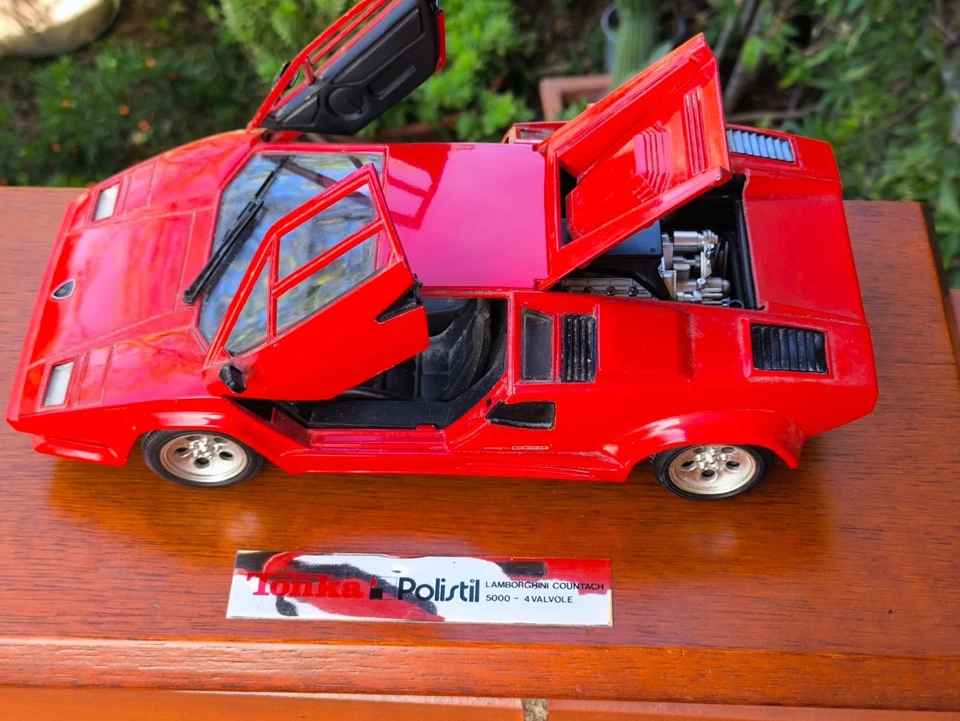 Modellino Lamborghini Countach 5000 - POLISTIL 1:18 CON BASE IN LEGNO - NO BOX - Immagine 3 di 4