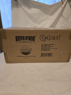 Q*bert Replicade Arcade Toy 1/6 Scale by New Wave Toys