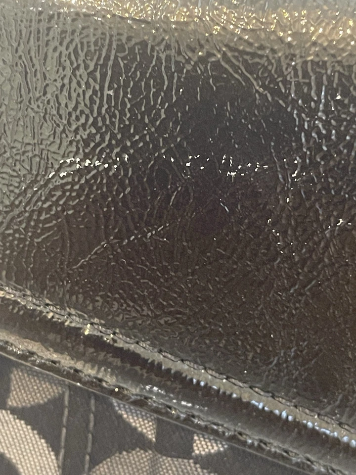 Cartera sin asas Coach Madison Op Art punteada firma triple pliegue cuero jacquard Foto 3 de 4