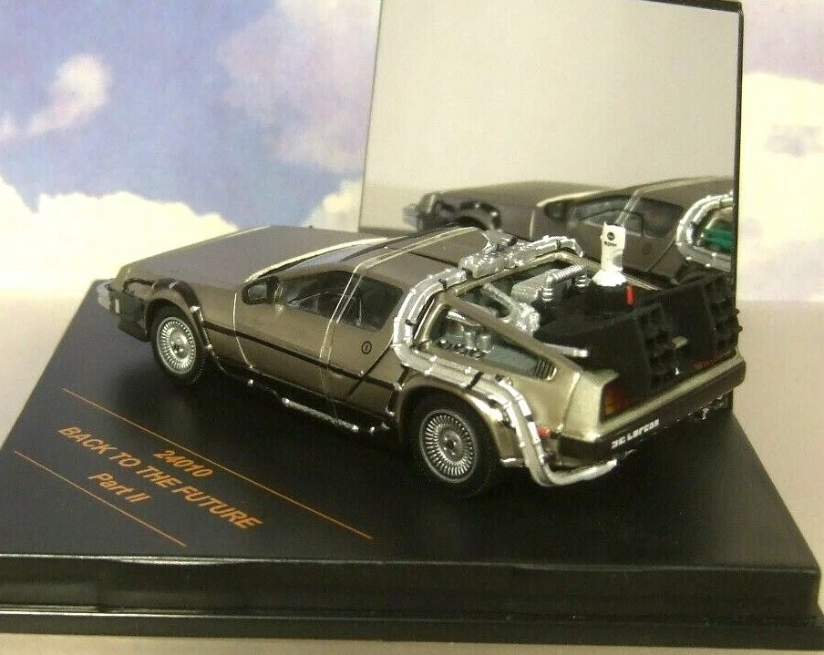 VITESSE 1/43 DOC BROWN'S DMC DELOREAN TIME MACHINE BACK TO THE FUTURE PART II 2 - Image 2 of 4