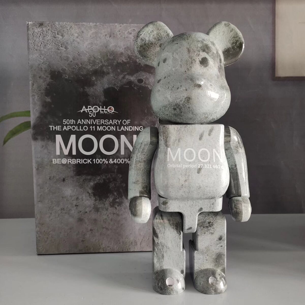 Bearbrick 400% 28cm Moon Astronomy Enthusiast Doll Joint Bearbrick 400% 28cm Moon Astronomy Enthusiast Doll Joint