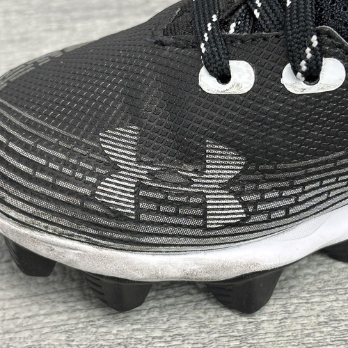 Under Armour Spotlight Franchise 4 RM Boys Cleats Size 2Y Black Football Shoes - Picture 11 of 12