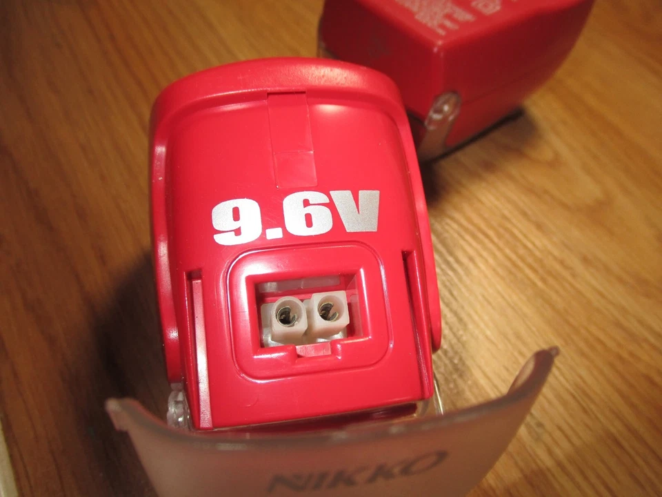 (2) NIKKO 9.6V CHARGE STATION 4 Hour QUICK CHARGE w/Flip Lids~CLEAN - Image 2 of 4