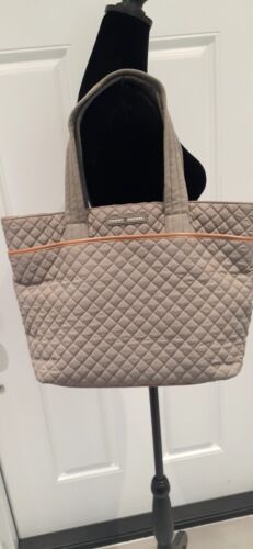 Tommy Hilfiger Women Tote/ Diaper Bag  Quilted  Gr