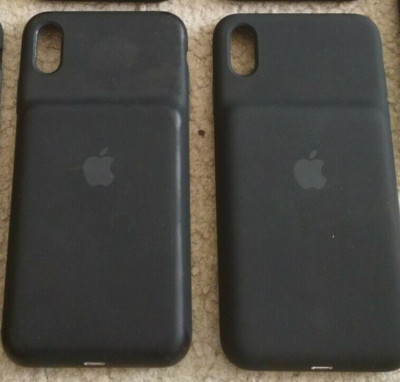 ** READ ** AS-IS Lot of 2 Apple Smart Battery Case for iPhone XS MAX  MRXQ2LL/A