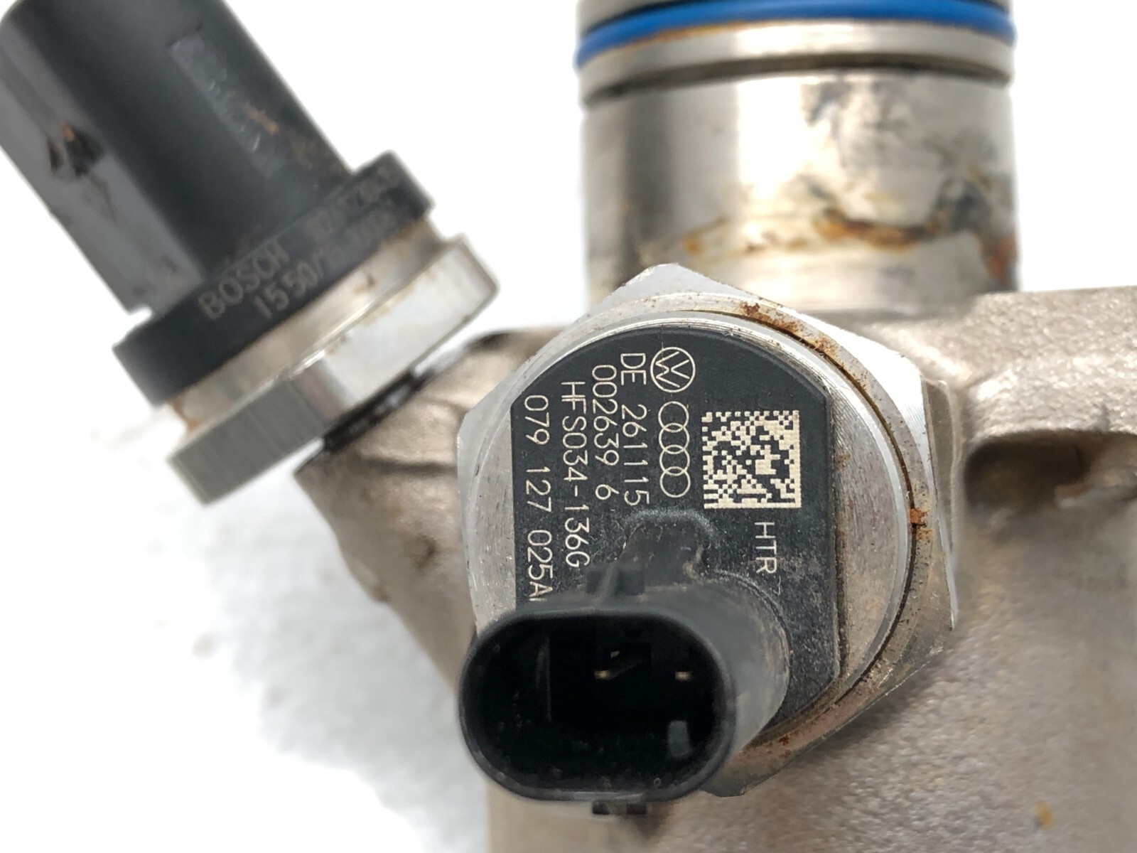 2014-2018 BENTLEY FLYING SPUR 4.0L V8 LEFT DRIVER FRONT HIGH PRESSURE FUEL PUMP.