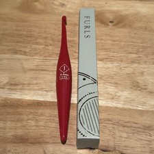 Furls Streamline Swirl Crochet Hook Resin Cherry Size J 6.0mm