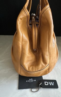 バッグ Coach Ergo Kisslock Yellow Shoulder bag NWT Coach Ergo Leather Pleated Frame Kisslock Saffron Yellow
