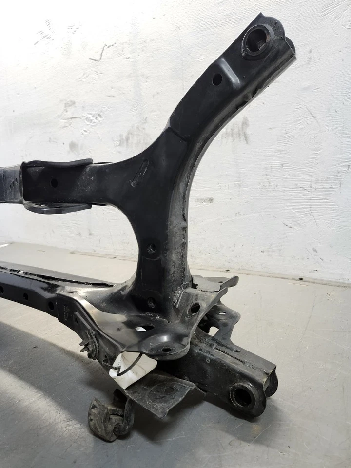 23 24 Subchasis trasero Toyota Prius Prime cuadro K travesaño OEM Foto 3 de 4