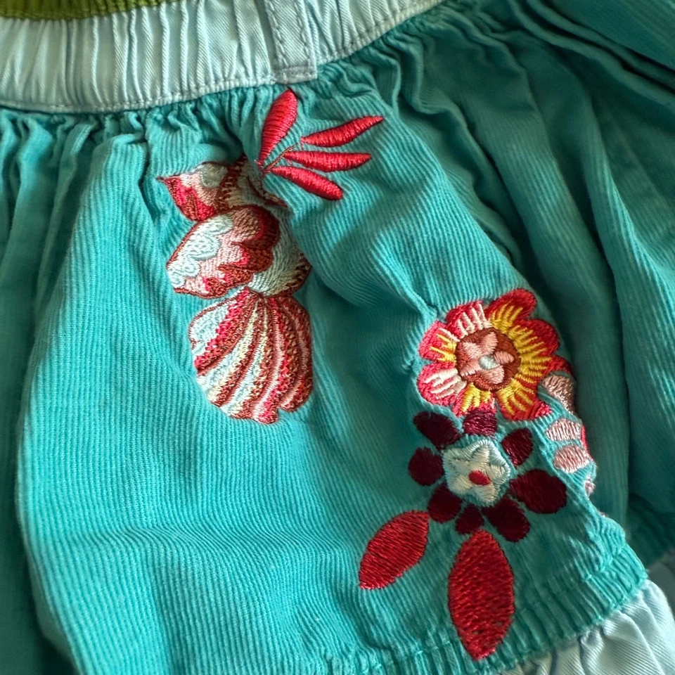 Oilily Floral Embroidery Mini Skirt Girl Green and Blue Elastic Waist Size 104 - Image 2 of 4