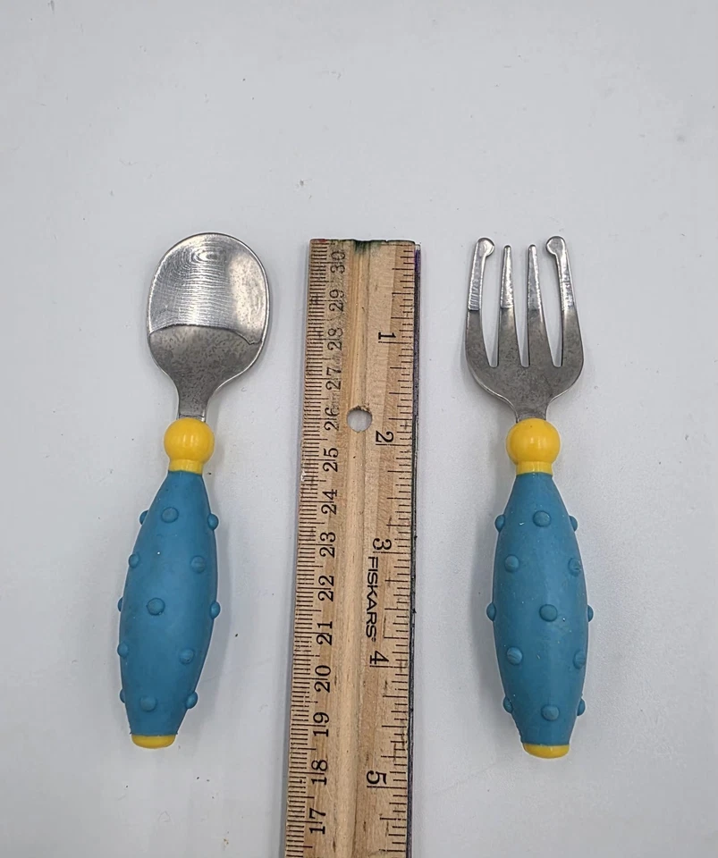 Cubiertos y cuchara de acero inoxidable con mango de silicona azul y amarillo Gerber Foto 3 de 3