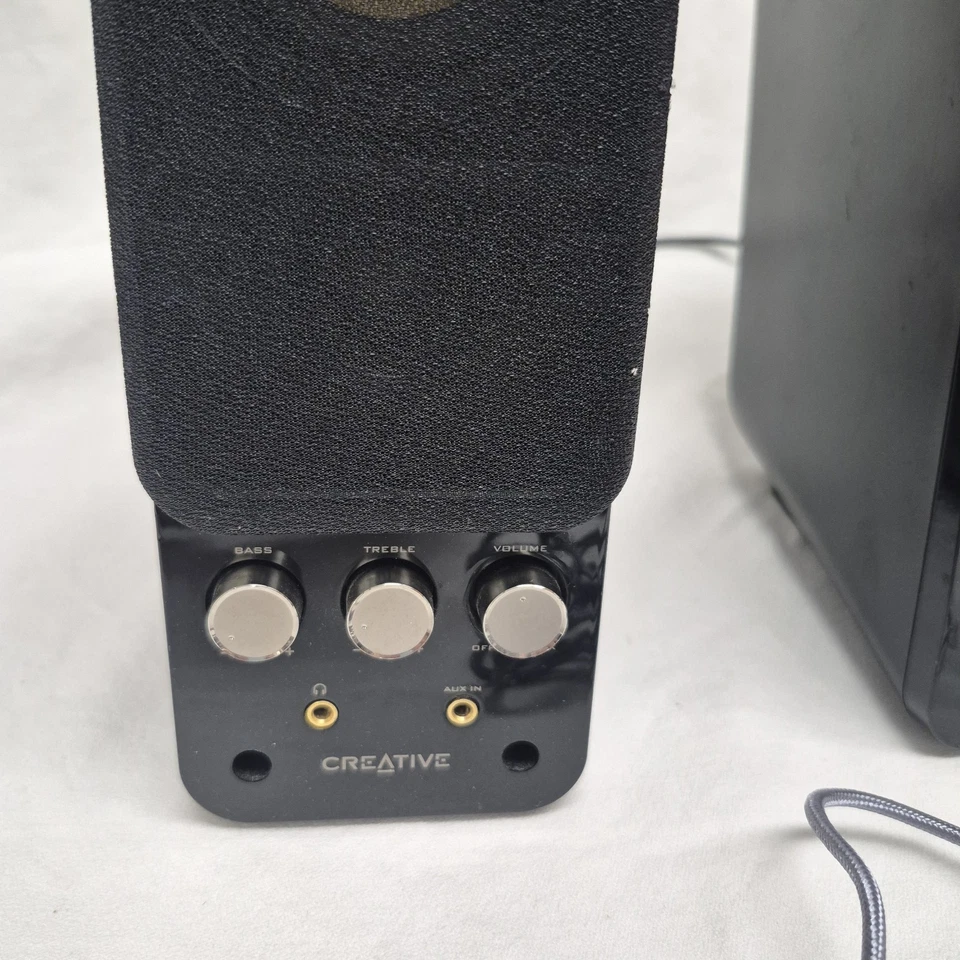 (Set) Creative GigaWorks T20 Series II 2.0 Multimedia, Computer Speakers - Image 2 of 4