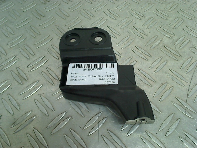 Fixation pare-choc arrière gauche pour Audi A3 8V1 8VK d'origine 8V3807329