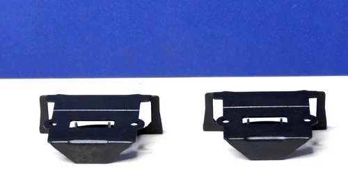 2 PIECES Lionel 1615-14 Front Coupler Metal Bracket & Steps L-1859