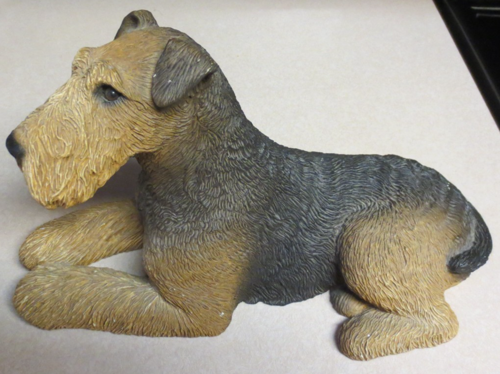 Sandicast Airedale Terrier Dog Figurine 200 Sandra Brue Signed