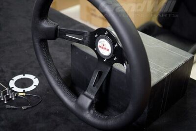 MOMO FULL SPEED328D RE(WRX ボス付き)