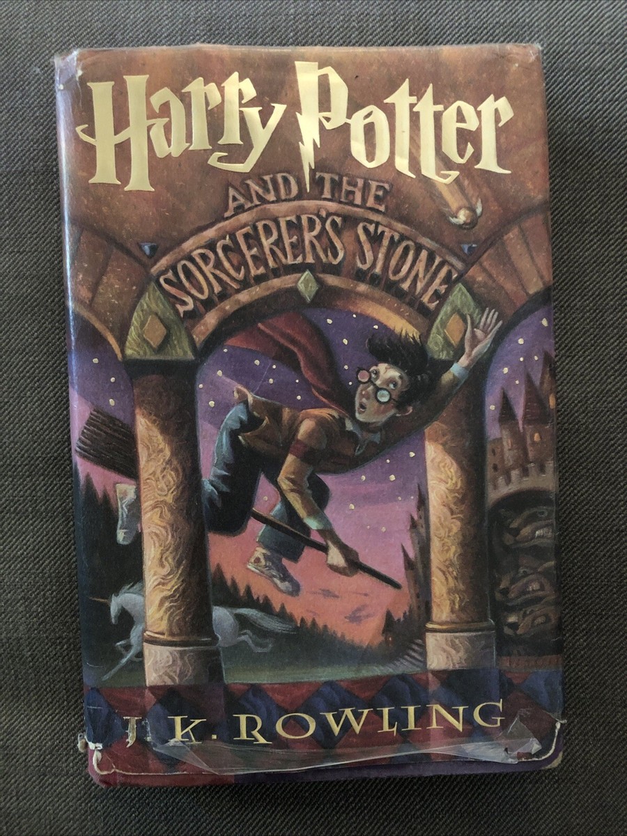 HARRY POTTER & The Sorcerers Stone JK Rowling 1st Edition 37