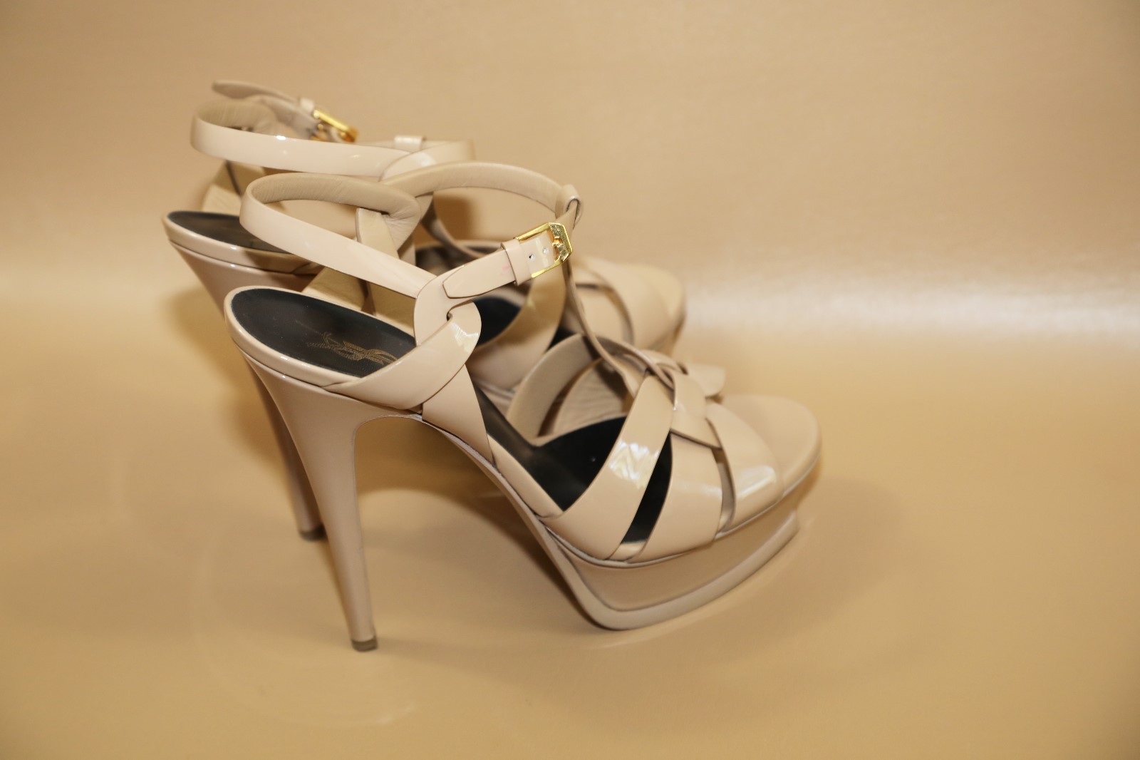 Sandalo YSL Yves Saint Laurent Tribute con cinturino a T plateau taglia 40