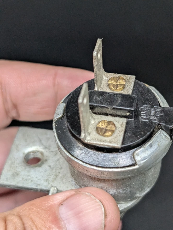 NOS 1962 CADILLAC W/ CRUISE CONTROL STOP LIGHT SWITCH 1993575 DEVILLE ELDORADO - Image 3 of 4