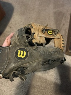 Guanto da baseball Wilson A2094 lancio destro in pelle nera a scelta