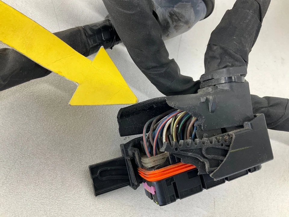 Arnés de cableado para panel de instrumentos Ram 1500 2015 15 Foto 3 de 4