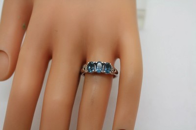 Signed MCGI .925 S.S. LONDON BLUE TOPAZ 3 Stone ring size 7.75 #