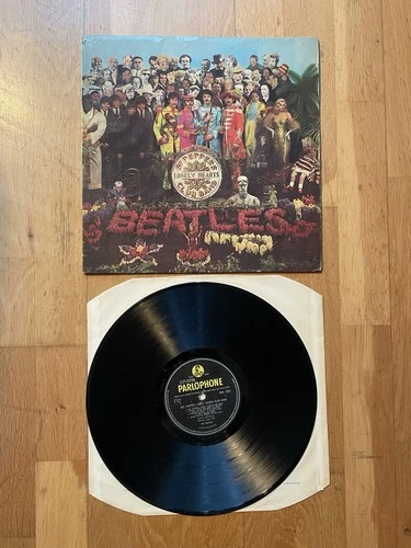 Beatles Sgt Peppers Lonely Hearts Club Band Vinyl LP Mono 1st UK/German UNBANDED