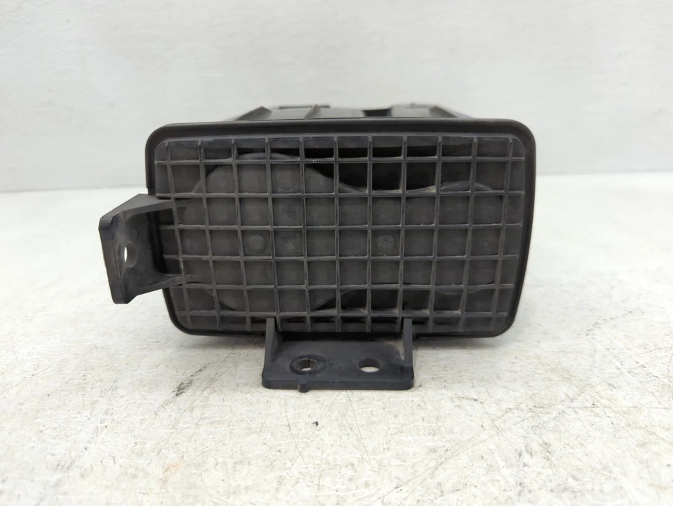 Nissan Altima 2015 bote de carbón de vapor de combustible UH789 Foto 4 de 4