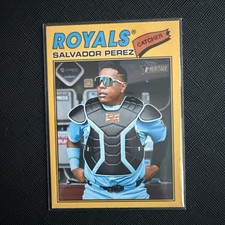 2026 Topps Heritage Salvador Perez #320 Dark Yellow Border - Kansas City Royals