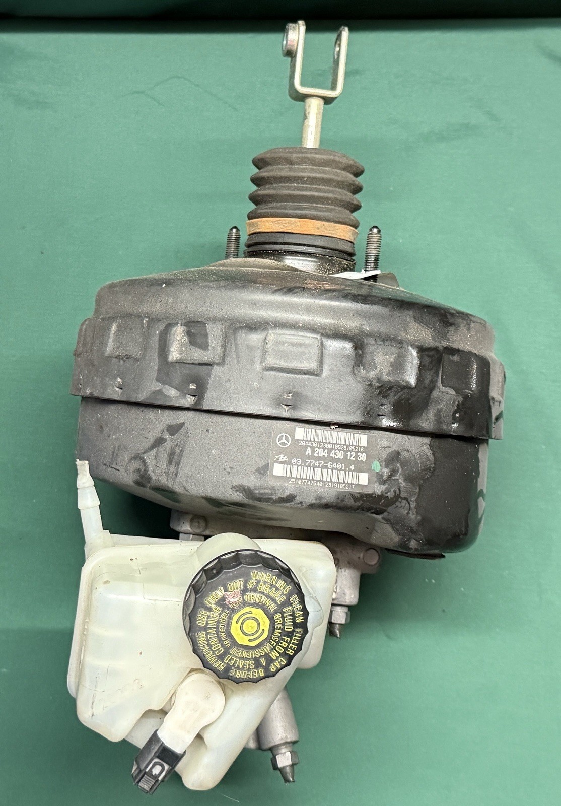 2008 Mercedes C W204  Brake Booster Servo Master Cylinder A2044301230