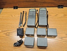 ESTATE 2  Radio Shack HTX-202 Amateur Radio 2 Meter Handi-Talkie  PLUS EXTRAS