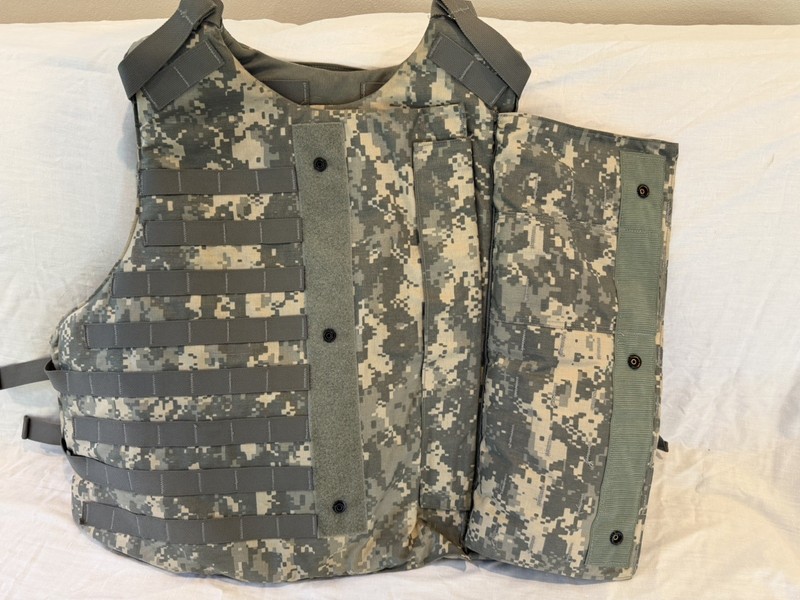 Body Armor Fragmentation Protective Vest Ground Troops Mens Med Camo Flak Jacket