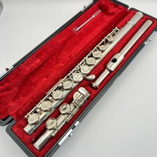  Good Condition Yamaha Flute YFL211