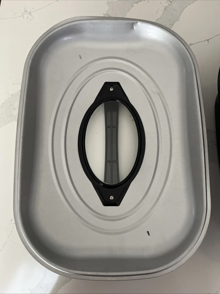 Horno tostador Oster CKSTRS18-BSB-W de 18 cuartos de galón con tapa auto-bastante, negro Foto 4 de 4