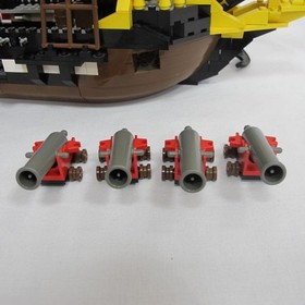 LEGO Pirates 6285: Black Seas Barracuda (Dark Shark). With instructions