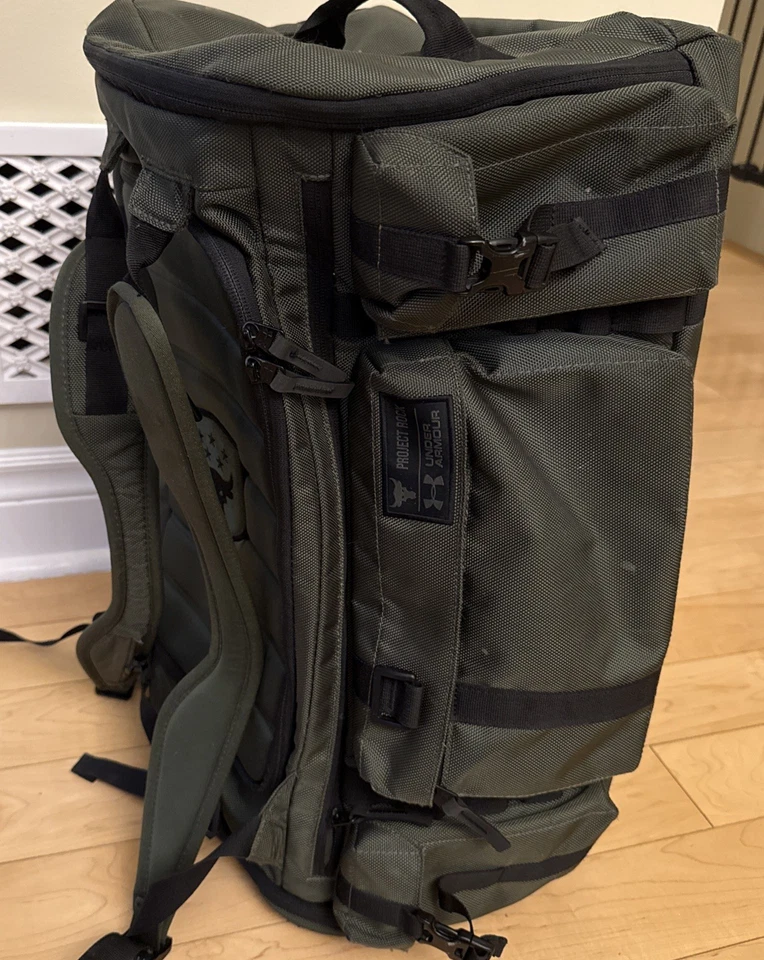 Mochila Bolso de Lona Under Armour Project Rock Verde Militar Foto 2 de 4