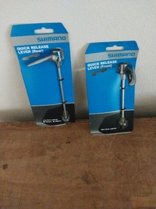Pièces rétro NOS Shimano Quick Release Brochette 130 mm