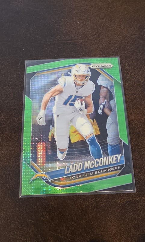 2025 Panini Prizm - Ladd McConkey #18 Neon Green Pulsar Prizm