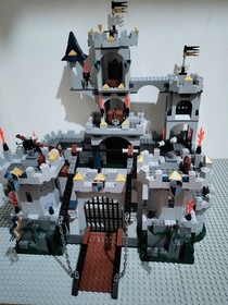 LEGO Castle Fantasy Era King's Castle Siege 7094 In 2007 Used Retired As Is