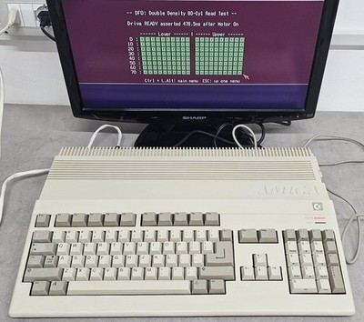 Commodore Amiga 500 512KB増設済み、オマケ付き Commodore Amiga 500 512KB増設済み、オマケ付き Commodore Amiga 500