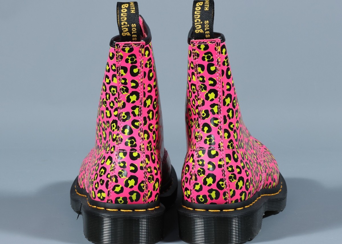 靴 Dr. Martens 1460 Loud Leopard Smooth UK4 27652682_pnk_01.jpg