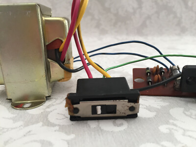 Transfo Alimentation 110/220V 30W Universel - Pour Magnétophone, Radio, Boombox, K7 - Occasion
