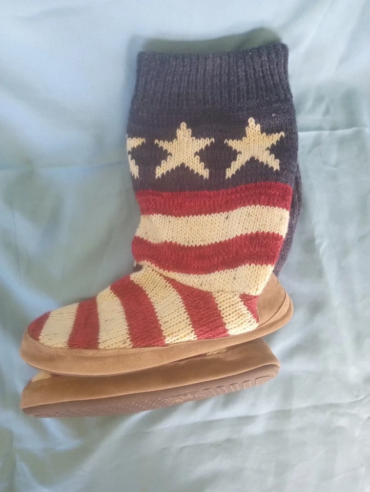 Muk Luks Patriotic Stars & Stripes Knit Booties Womens Size Large 8-9 - Image 2 of 3