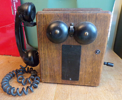 Vintage 1945 Dovetail Oak Wood Boxed Wall Hanging Phone w/ Side