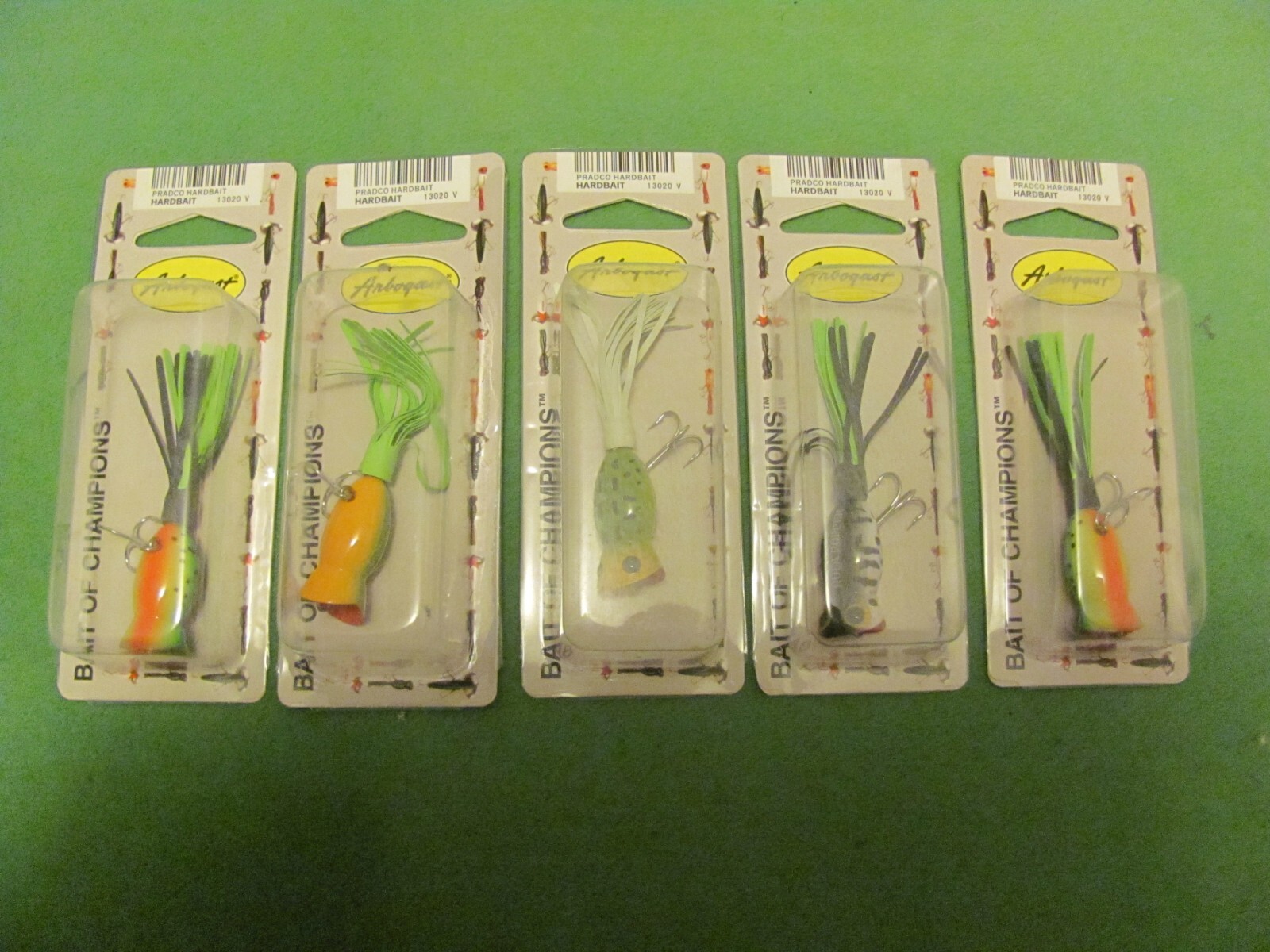 Lot Of 15 VINTAGE FRED ARBOGAST HAWAIIAN WIGGLER FISHING LUREs With A Few Boxes
