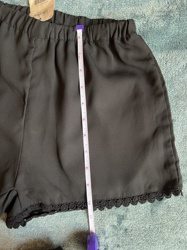 Brandy Melville Shorts Womens One Size Small Lined Elastic Waist Lace Trim Black - Picture 5 of 6